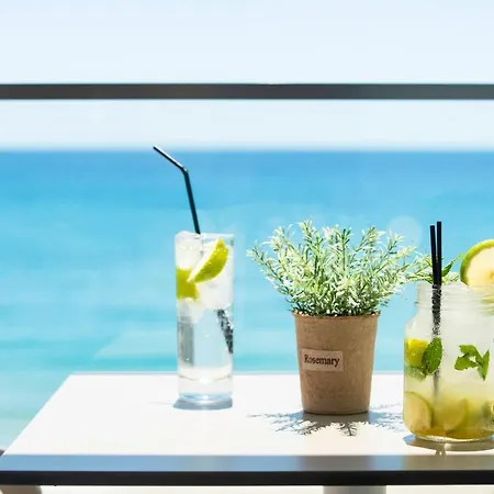 Acron Ξενοδοχείο *