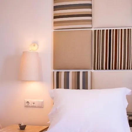 فندق Acron يميناريا